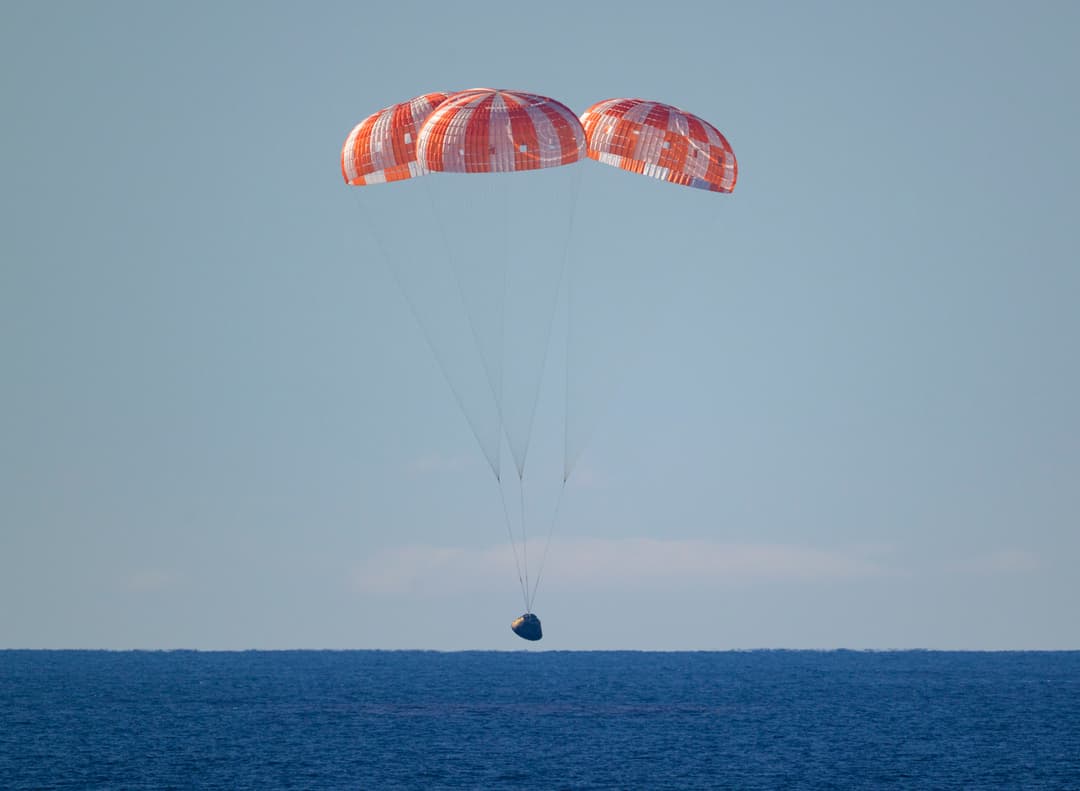 NASA’s Orion spacecraft with Artemis II crewmembers NASA astronauts Reid Wiseman, commander