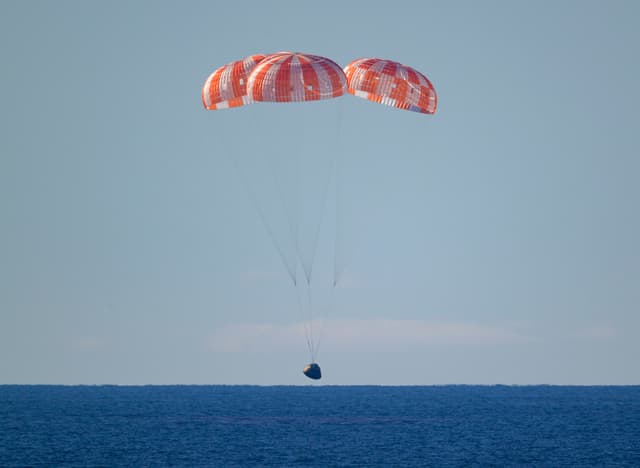 NASA’s Orion spacecraft with Artemis II crewmembers NASA astronauts Reid Wiseman, commander